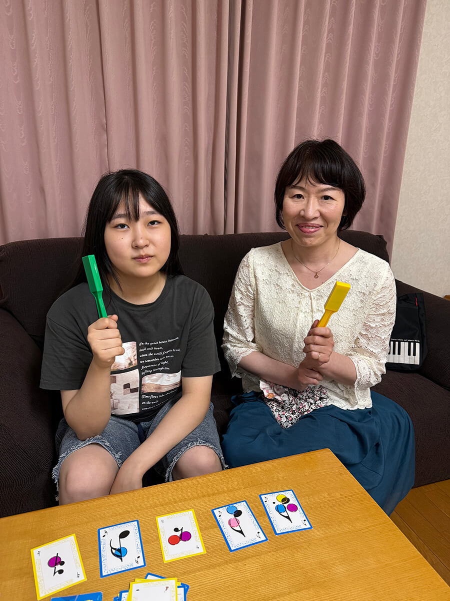 音楽教材を使ったレッスンの様子